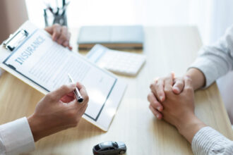 Comment assurer sa voiture en tant que jeune conducteur et payer moins cher ?